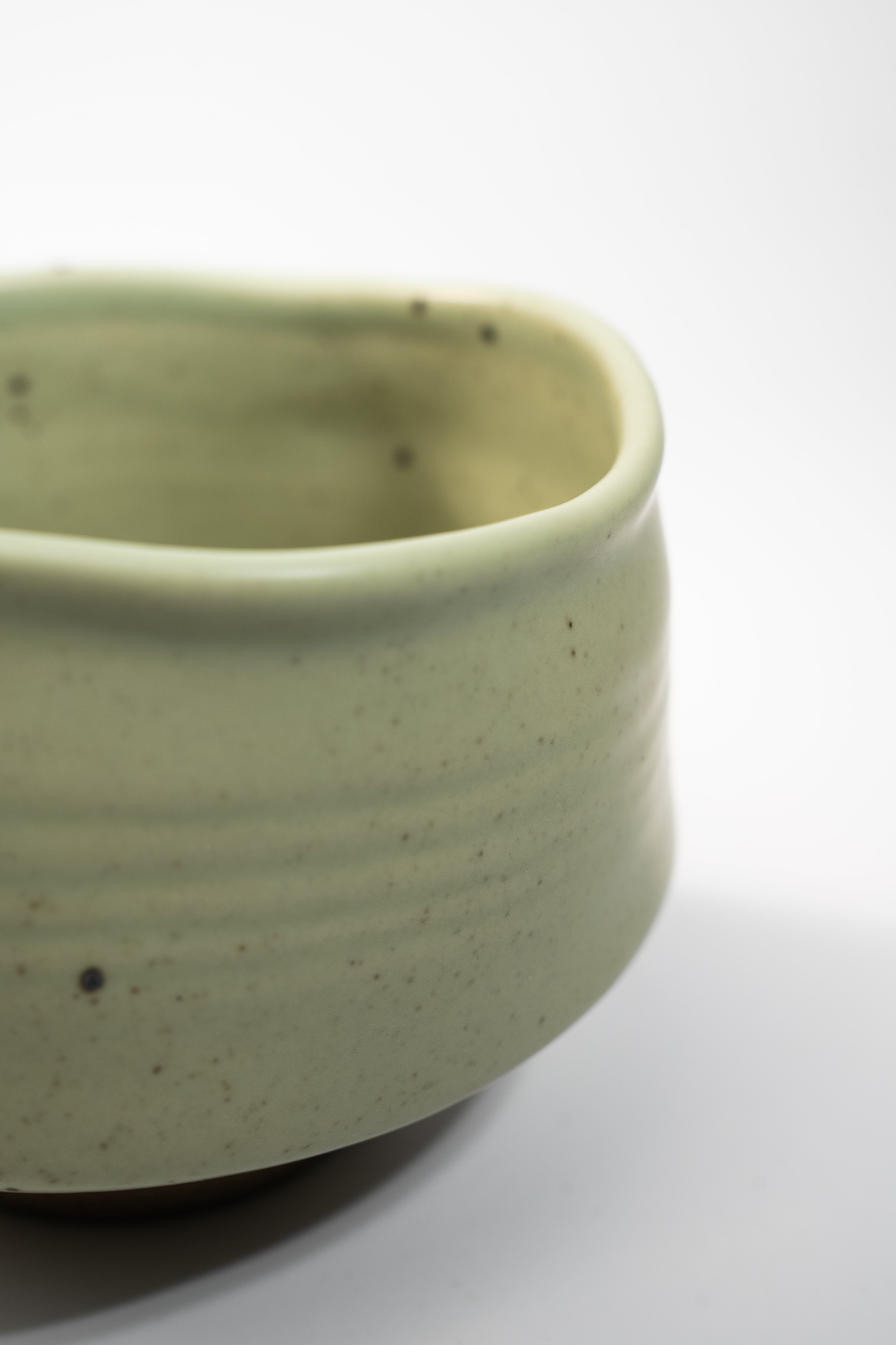 Bol à Matcha Artisanal en Grès – Style Wabi-Sabi Japonais